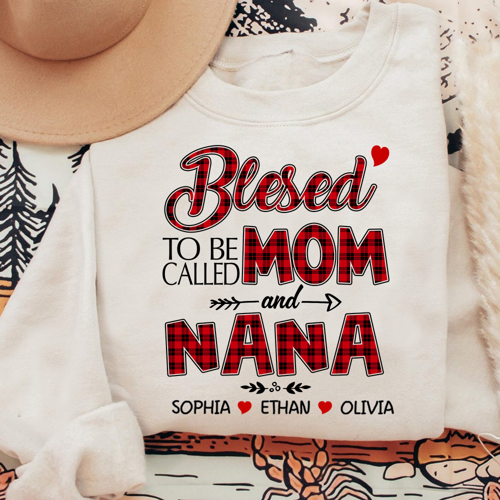 Christmas Mom And Grandma Shirt with Custom Kids’ Names, Cozy Holiday Gift