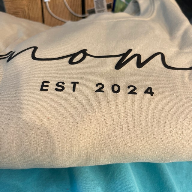 Custom Grandma Puff Design Sweatshirt Est Year with Grandkids Names on Sleeve