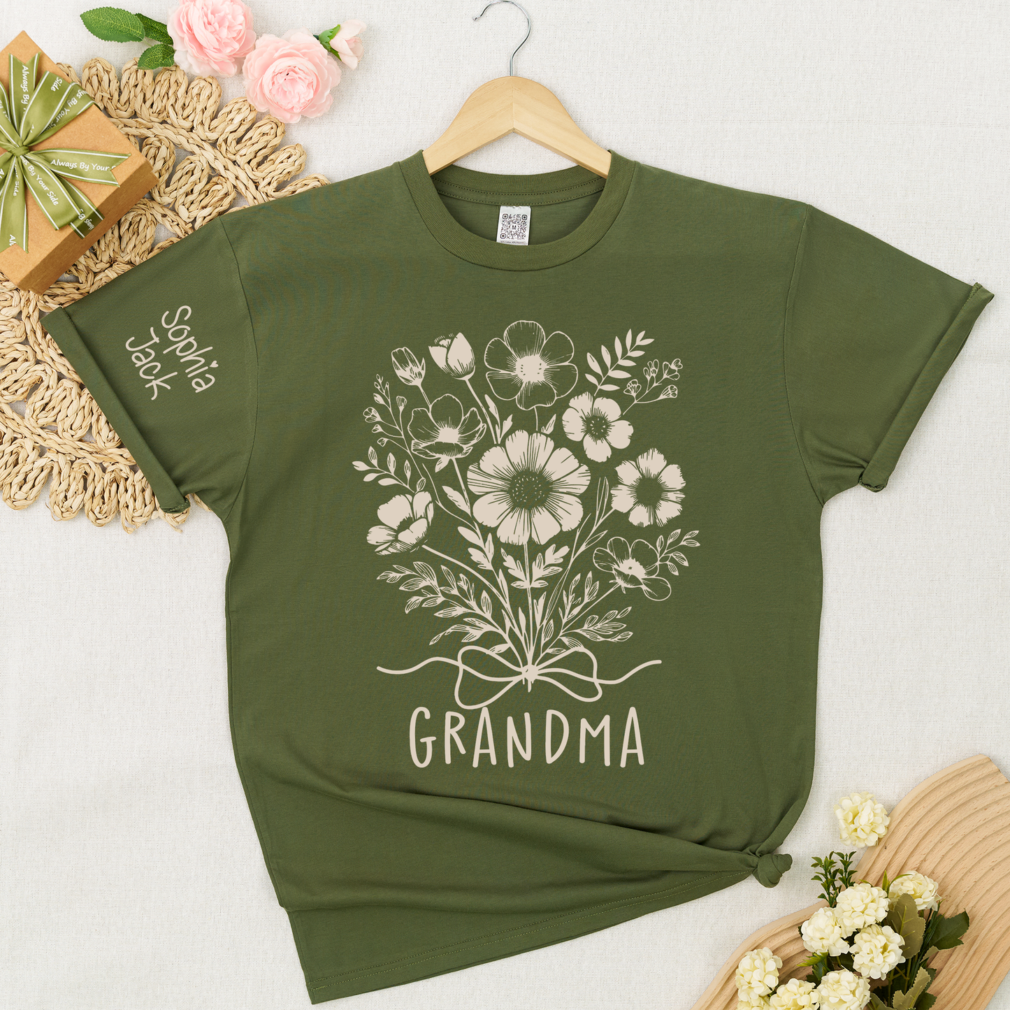 Personalized Grandma Shirt with Floral Design & Custom Names - Customizable Gift for Grandmother