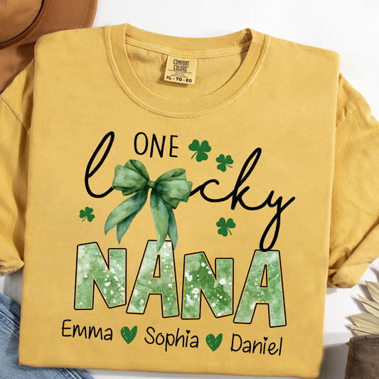 Comfort Colors®'s A Lucky Grandma Design for St. Patrick's Day, Customizable gift for Grandma and Grandchildren