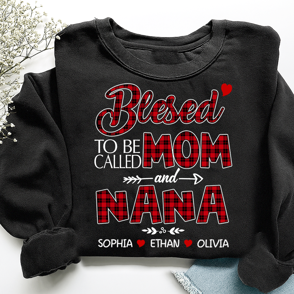 Christmas Mom And Grandma Shirt with Custom Kids’ Names, Cozy Holiday Gift