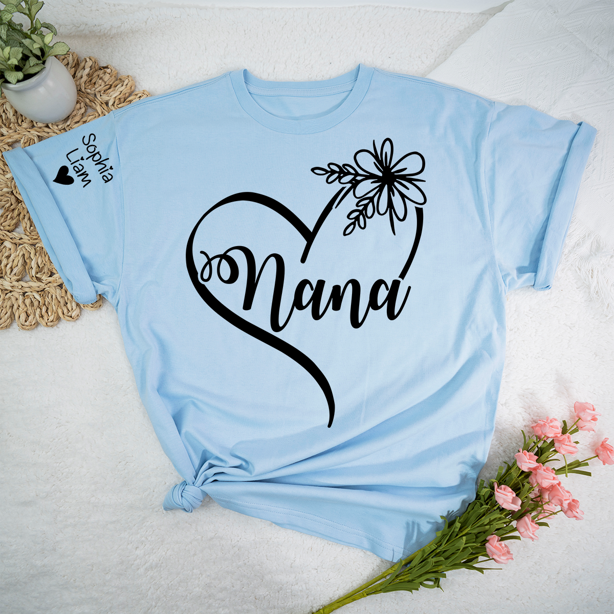 Custom Nana T-Shirt with Elegant Heart and Flower Design – Personalized Gift for Grandma