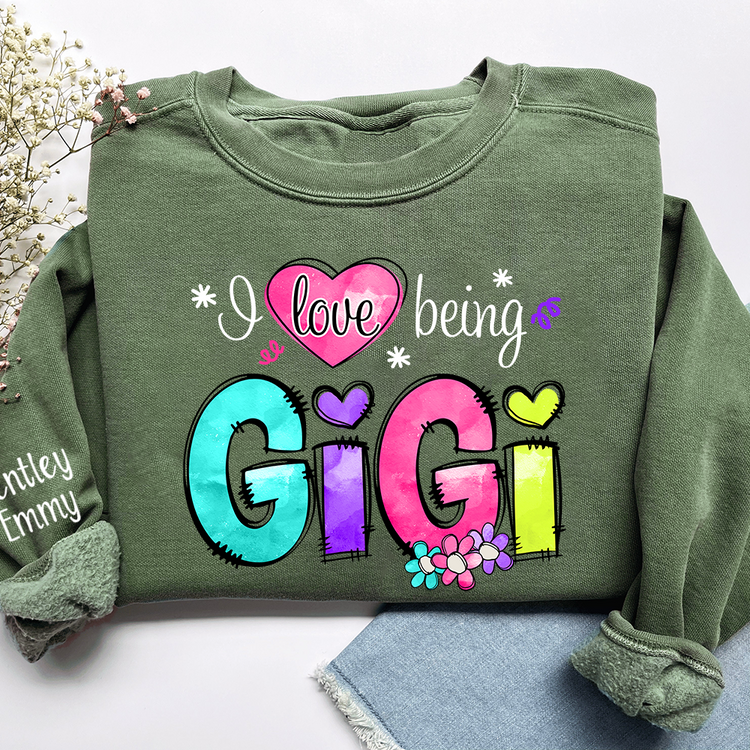 Personalized I Love Being Gigi Shirt, Custom Nickname and Grandkids' Names T-Shirt