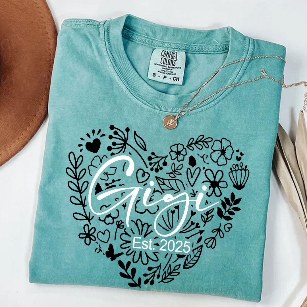 Comfort Colors® Gigi Est Flower Heart T-Shirt, Custom Grandma With Grandkids Shirt