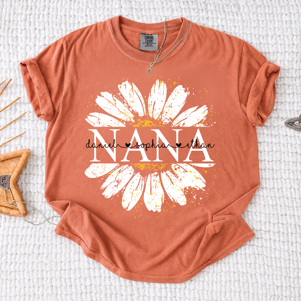 Comfort Colors Personalized Nana Shirt with Beautiful Daisy Print – Custom Grandma Gift with Children’s Names