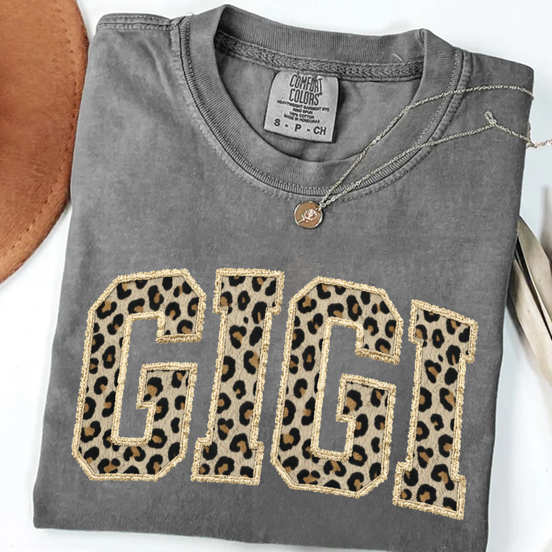 Personalized Gigi Shirt Leopard Print Patchwork Letter Design Custom Grandma Nana Mimi Name Tee Trendy Animal Pattern Family Outfit Gift for Women