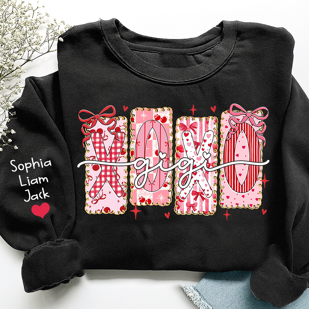 XOXO Gigi Crewneck Sweatshirt, A Valentine's Day Love Design With Custom Names For Grandmothers And Grandchildren