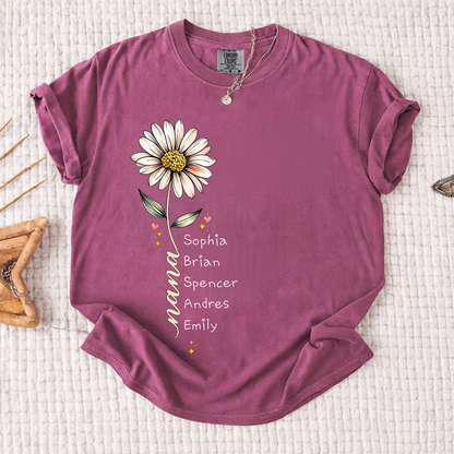 Comfort Colors Personalized Grandma Shirt Daisy Flower Design Custom Nana Mimi Gigi Name Tee with Grandkids Names Vertical Style Family Outfit for Women