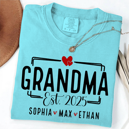 Comfort Colors® Personalized with Heart, Grandma And Kids