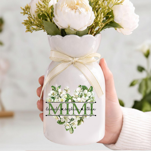 Custom Ceramic Flower Vase, Personalized Heart Design with Family Names, Ideal Gift for Grandma