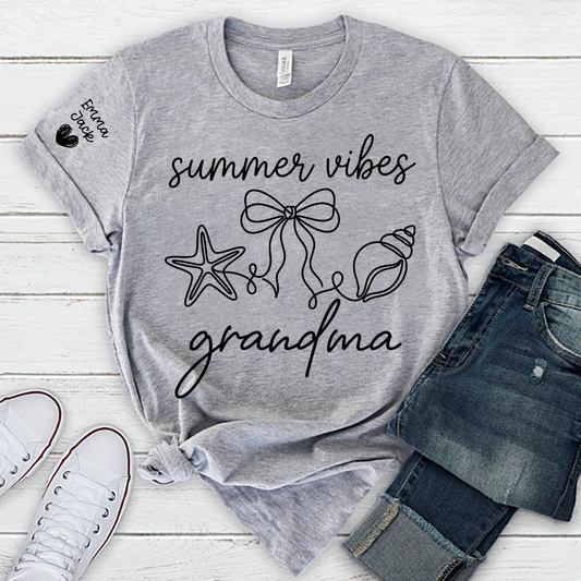 Summer Vibes Grandma Shirt, Cute Beach Grandma T Shirt, Seashell Starfish Bow Graphic Tee for Women, Coastal Grandma Gift