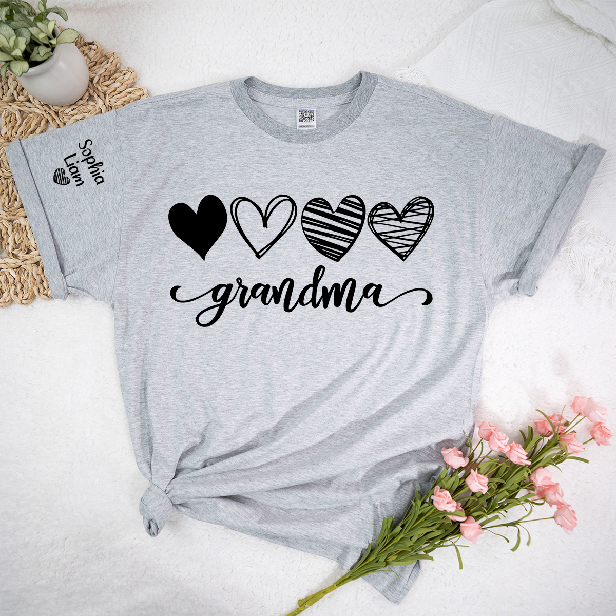 Grandma Script Shirt with Heart Design, Trendy Grandma T-Shirt for Birthday or Mother’s Day