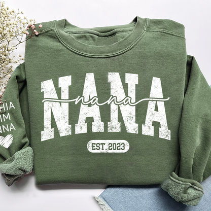 Personalized Nana Est. 2025 Custom Sweatshirt Gift For Grandma And Grandchild