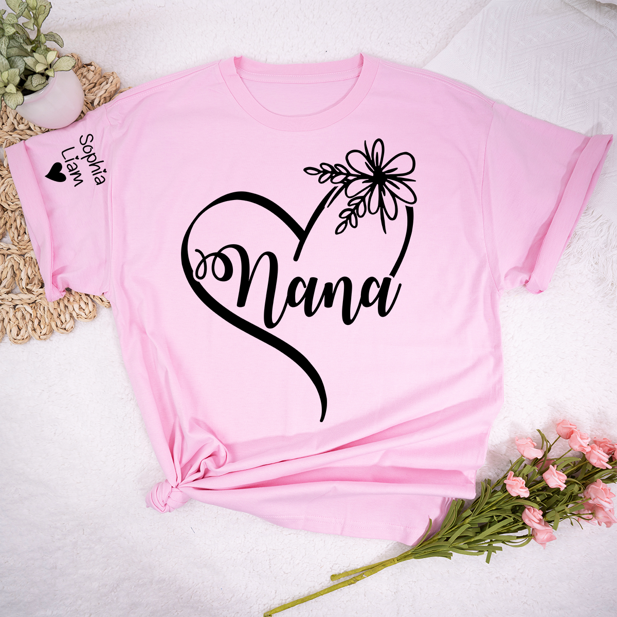 Custom Nana T-Shirt with Elegant Heart and Flower Design – Personalized Gift for Grandma