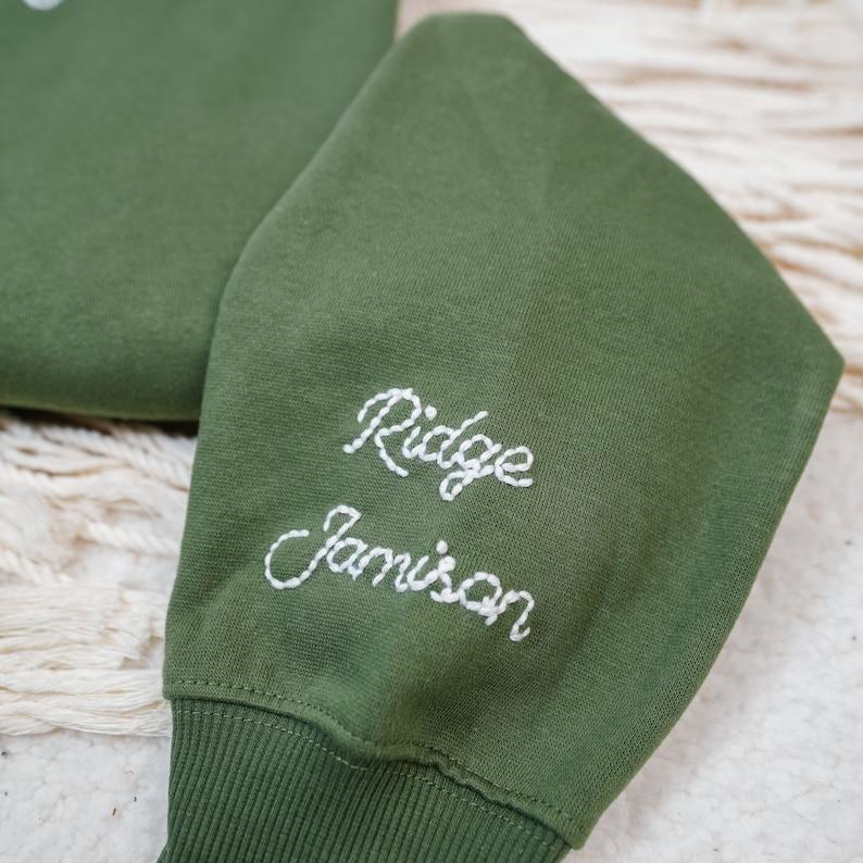 Custom Hand Embroidered Mimi With Grandkids Name On Sleeve Sweatshirt, Mother's Day Gift For Mom Mimi Grandma Nana Gigi Gaga