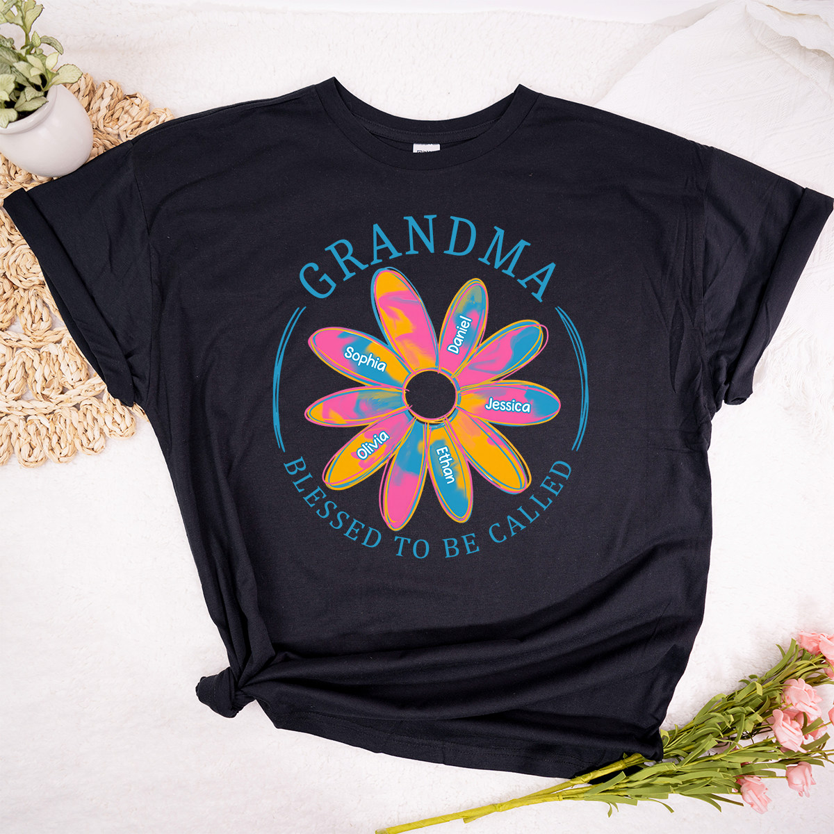 Personalized Grandma Pink Daisy Shirt, Custom Kids Names Floral Tee, Blessed Grandma Gift, Trendy Family Matching Shirt