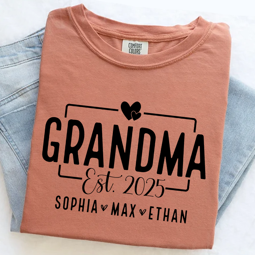 Comfort Colors® Personalized Name Shirt with Heart, Grandma And Kids Gift Tee