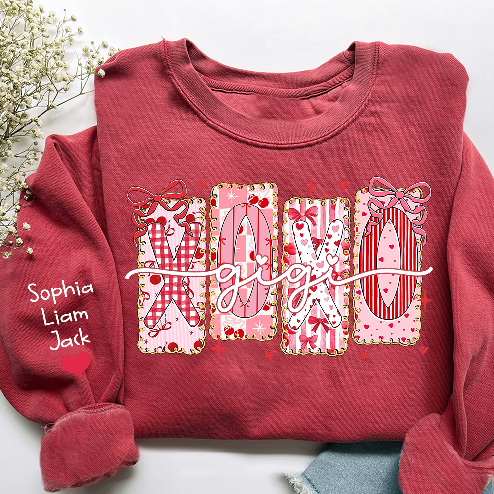 XOXO Gigi Crewneck Sweatshirt, A Valentine's Day Love Design With Custom Names For Grandmothers And Grandchildren