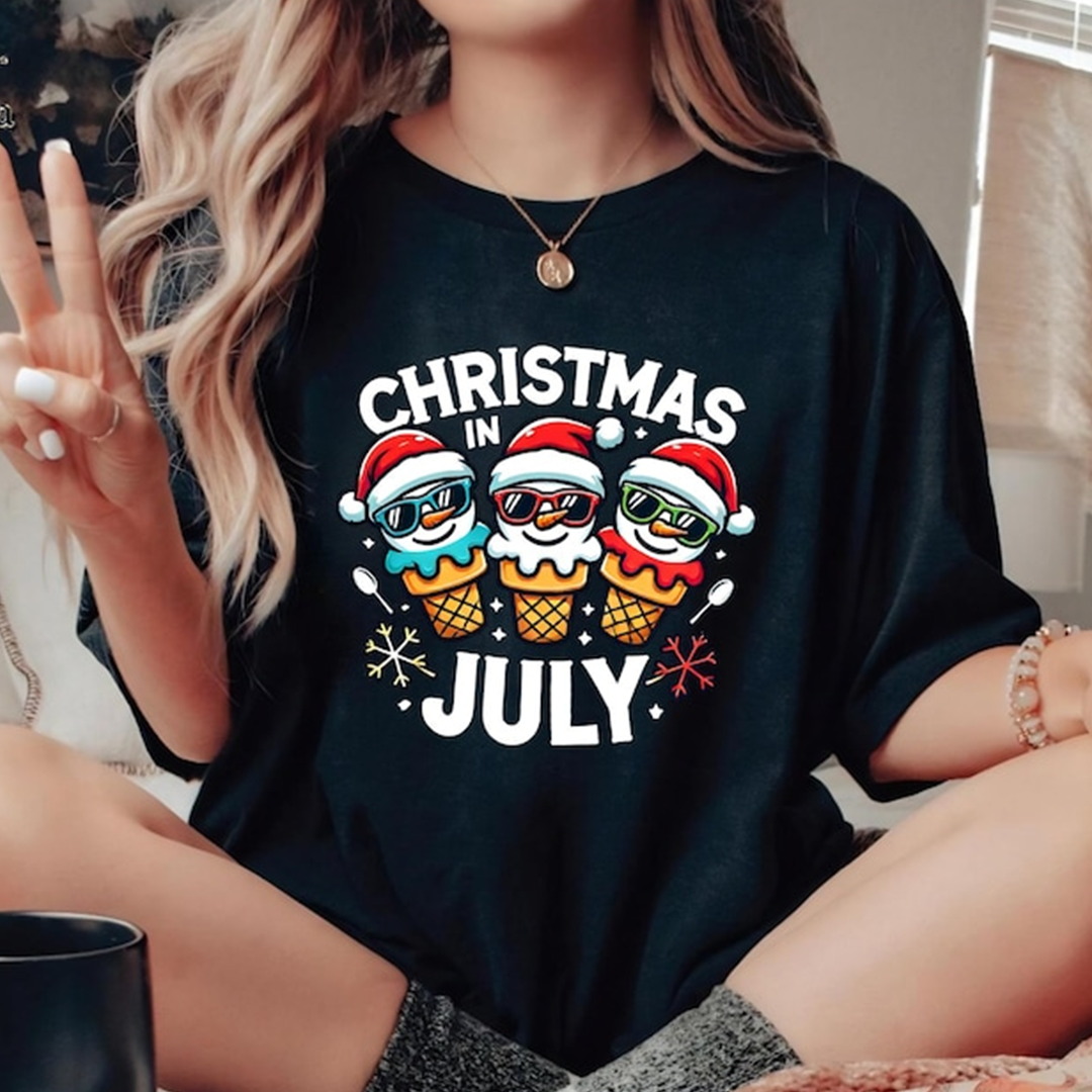 Christmas in July T-Shirt – Funny Summer Holiday Ice Cream Snowman Graphic Tee for Women