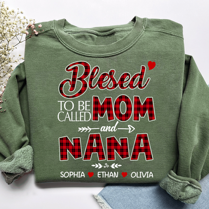Christmas Mom And Grandma Shirt with Custom Kids’ Names, Cozy Holiday Gift