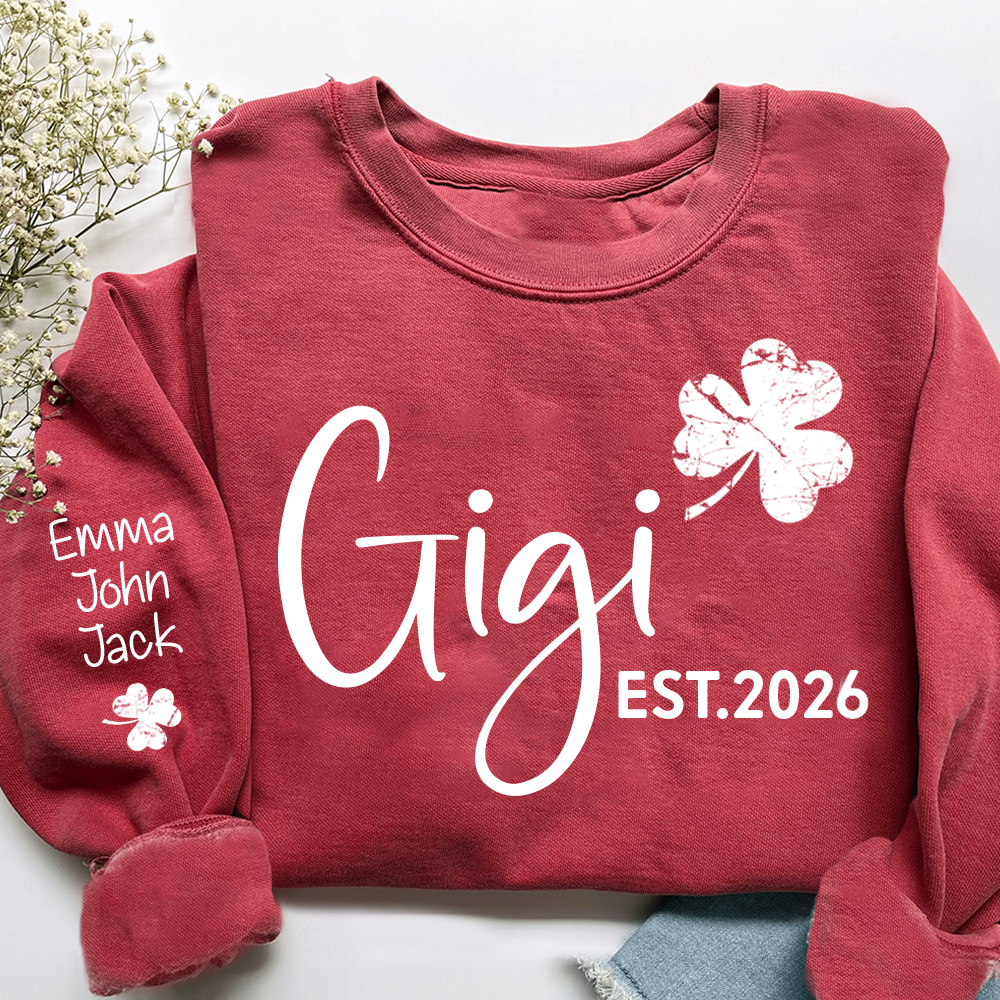 Gigi Shamrock Sweatshirt For St Patrick’s Day, Cute Green Family Sweatshirt For Grandma With The Names