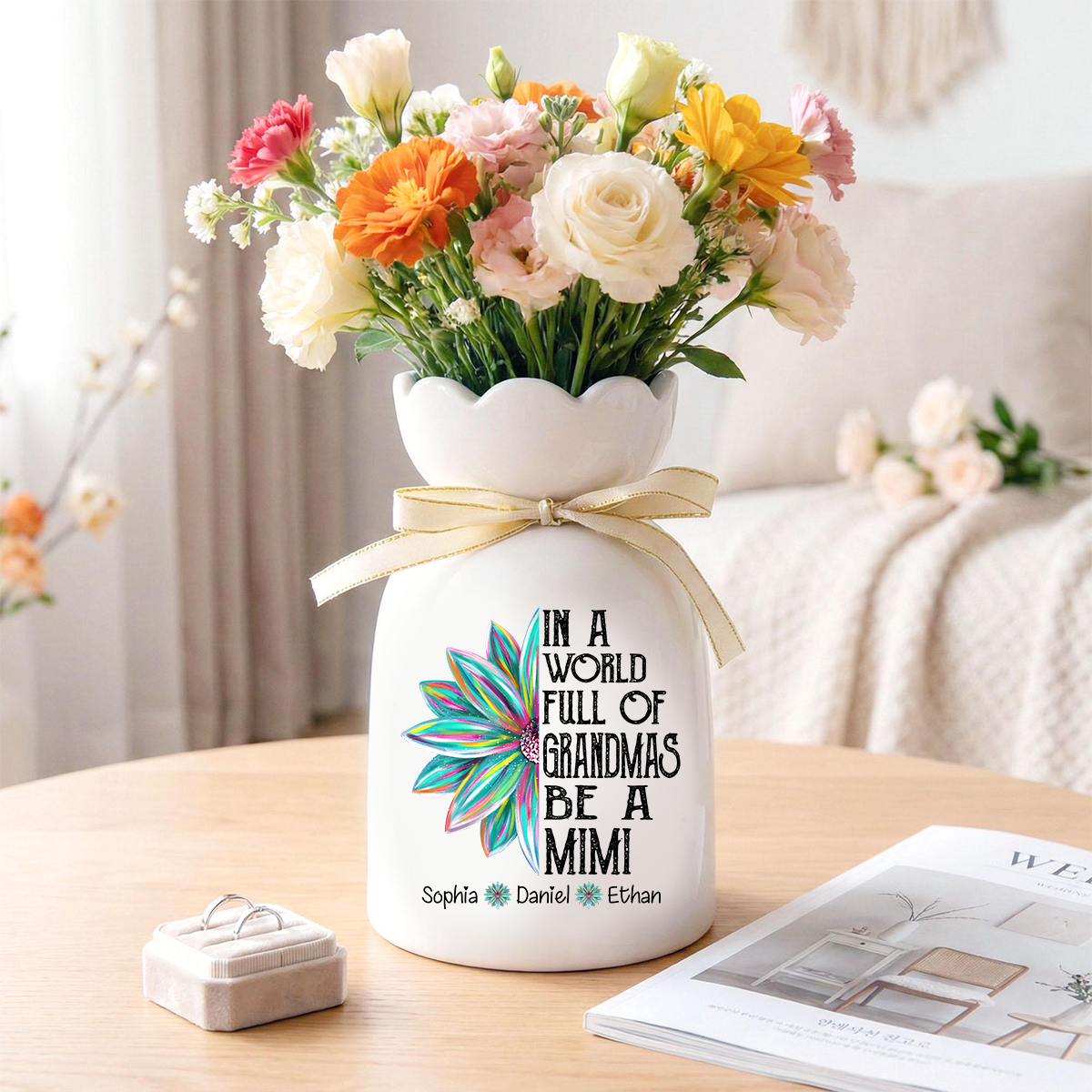 Personalized 'In a World Full of Grandmas Be a Mimi' Flower Vase, Custom Gift for Mimi with Grandkids' Names, Perfect for Mother's Day