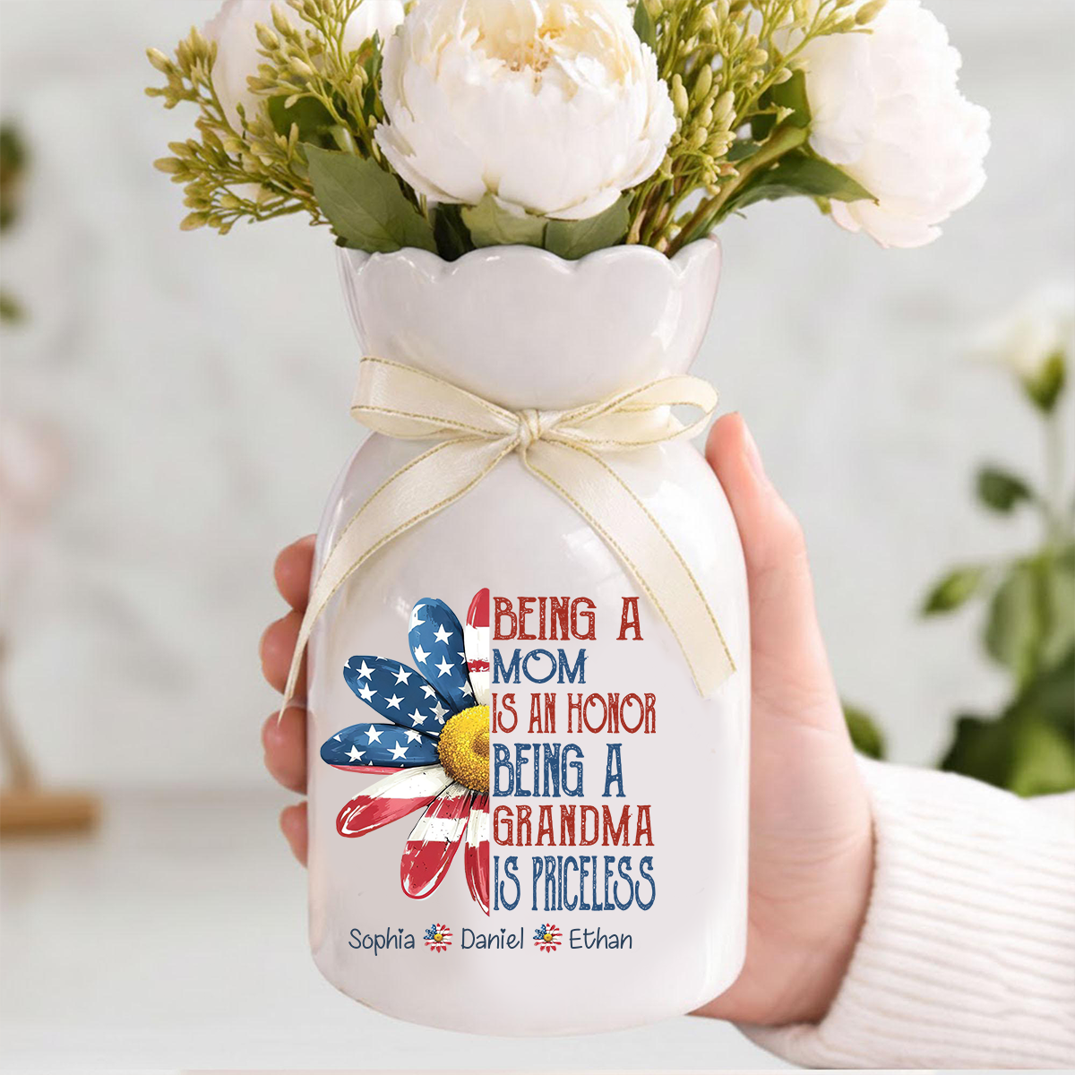 Custom Ceramic Flower Vase, In a World Full of Grandmas Be a Mimi with Family Names, Perfect Gift for Grandma