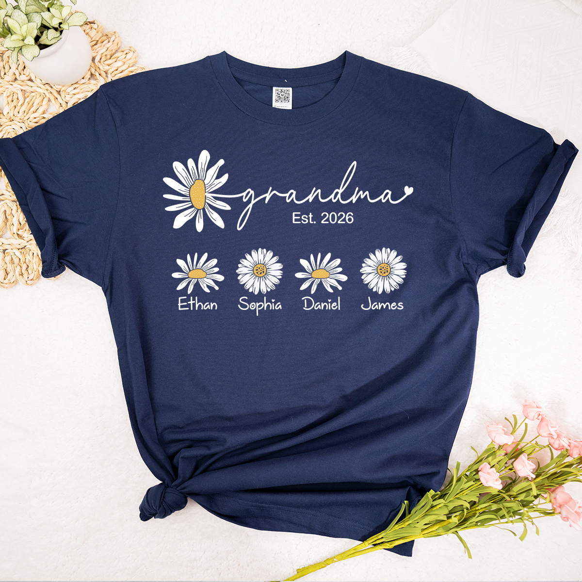 Personalized Grandma Est 2026 Shirt with Kids Names, Custom Daisy Flower T-Shirt for New Grandma, Family Gift Idea