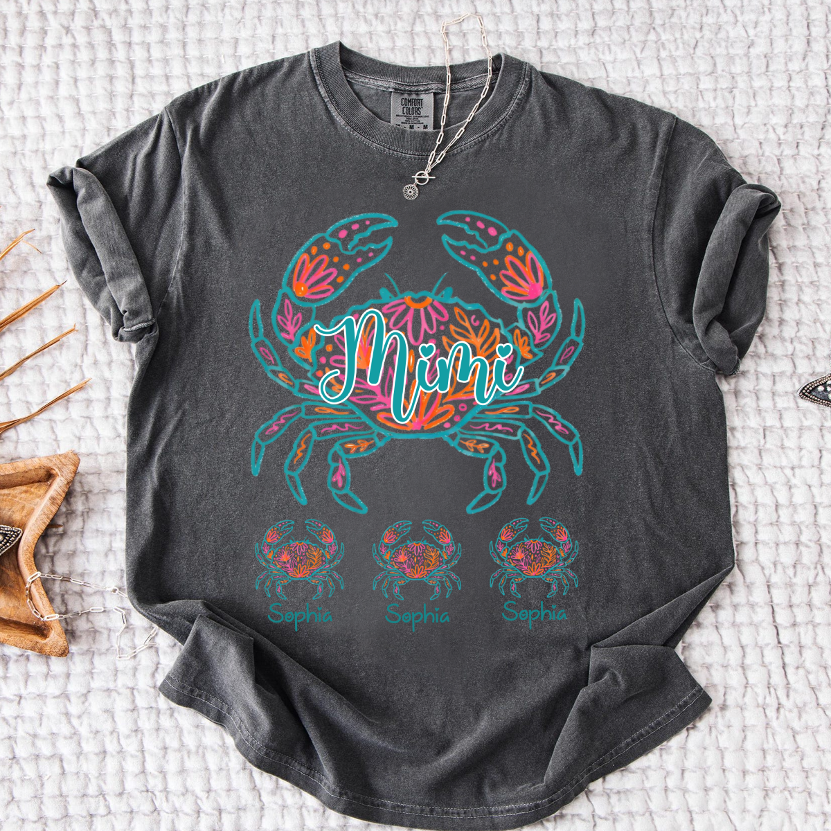Comfort Colors Personalized Floral Crab Shirt for Women – Custom Name Cancer Zodiac Graphic Tee, Cute Beach Summer T-Shirt