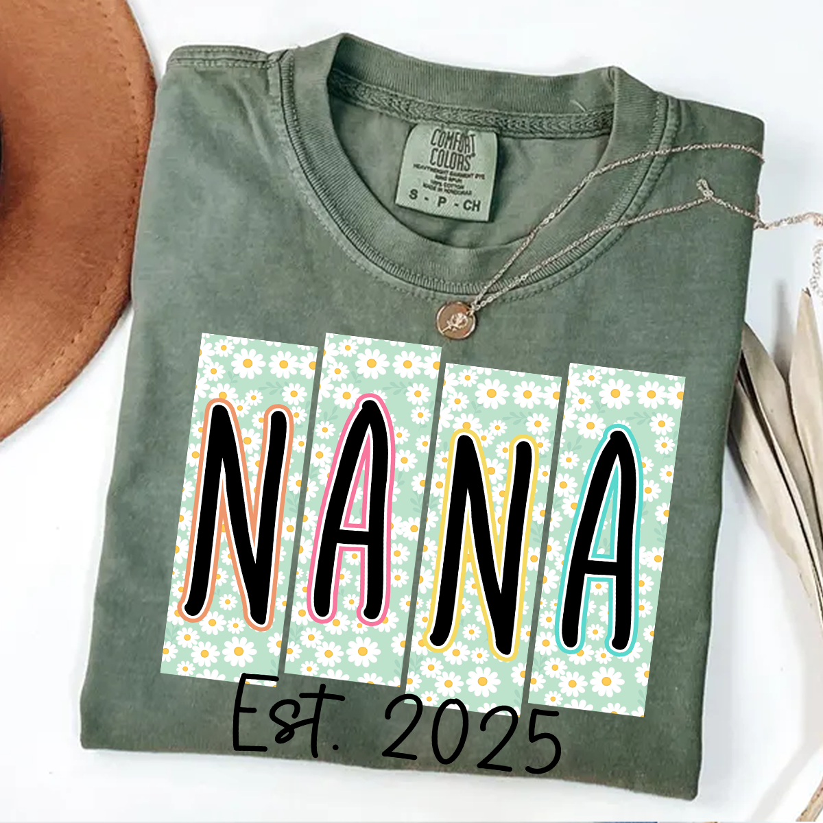 Personalized NANA EST. 2025 Sweatshirt – Daisy Flower Design Grandma Shirt