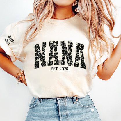 Personalized Nana Shirt with Floral Design – Custom Family Name Shirt for Grandmas