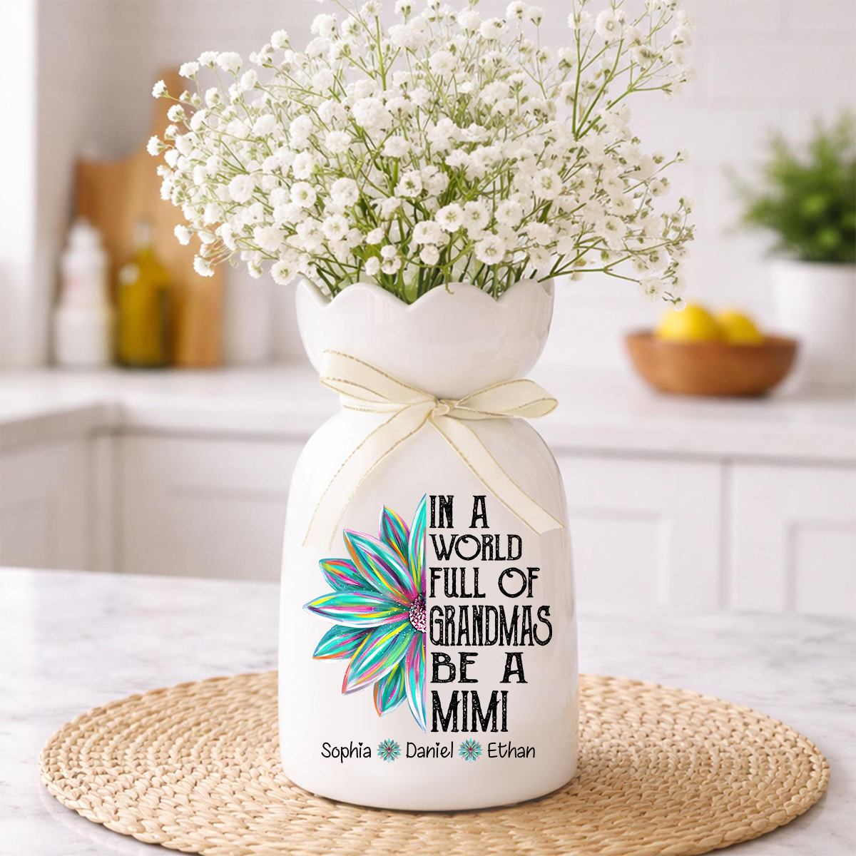 Personalized 'In a World Full of Grandmas Be a Mimi' Flower Vase, Custom Gift for Mimi with Grandkids' Names, Perfect for Mother's Day