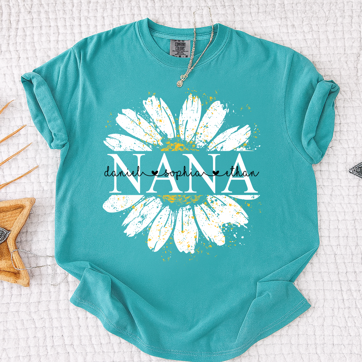 Comfort Colors Personalized Nana Shirt with Beautiful Daisy Print – Custom Grandma Gift with Children’s Names