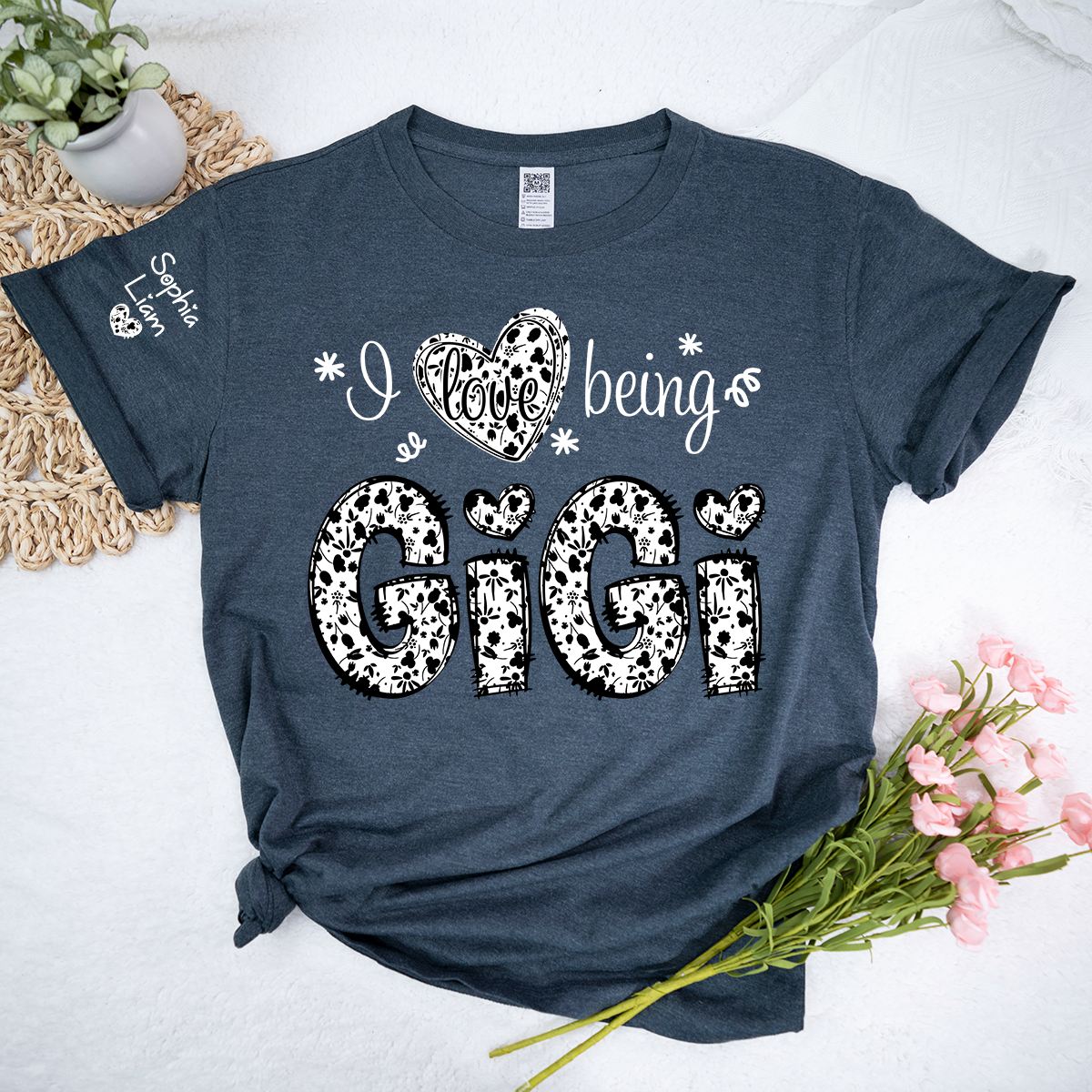 I Love Being Gigi Shirt for Grandma, Cute Floral Heart Typography Gigi T-Shirt, Sweet Family Gift for Women