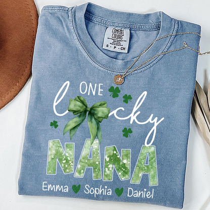 Comfort Colors®'s A Lucky Grandma Design for St. Patrick's Day, Customizable gift for Grandma and Grandchildren
