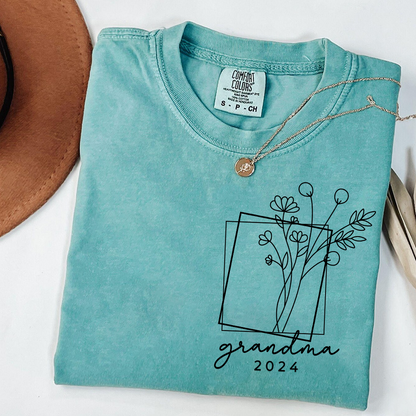Comfort Colors® T-Shirt with Flowers, Custom Nickname Grandma And Kids