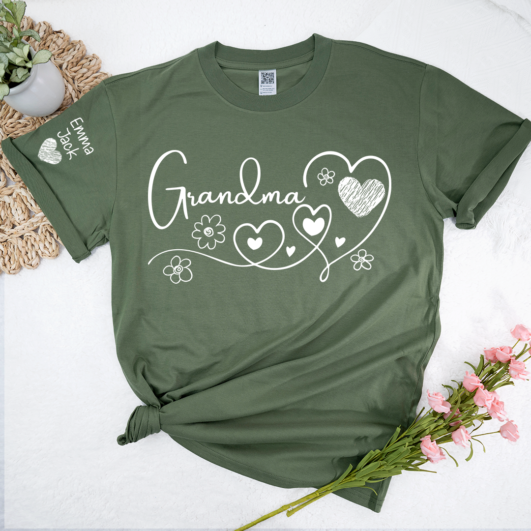 Personalized Grandma Shirt, Custom Family T-Shirt with Heart and Flower Design, Ideal Gift for Grandma