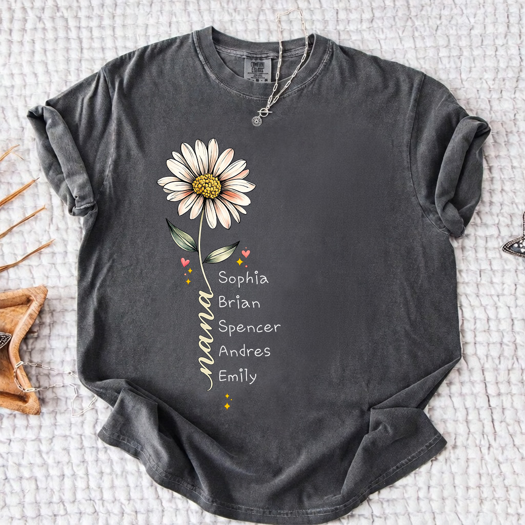 Comfort Colors Personalized Grandma Shirt Daisy Flower Design Custom Nana Mimi Gigi Name Tee with Grandkids Names Vertical Style Family Outfit for Women