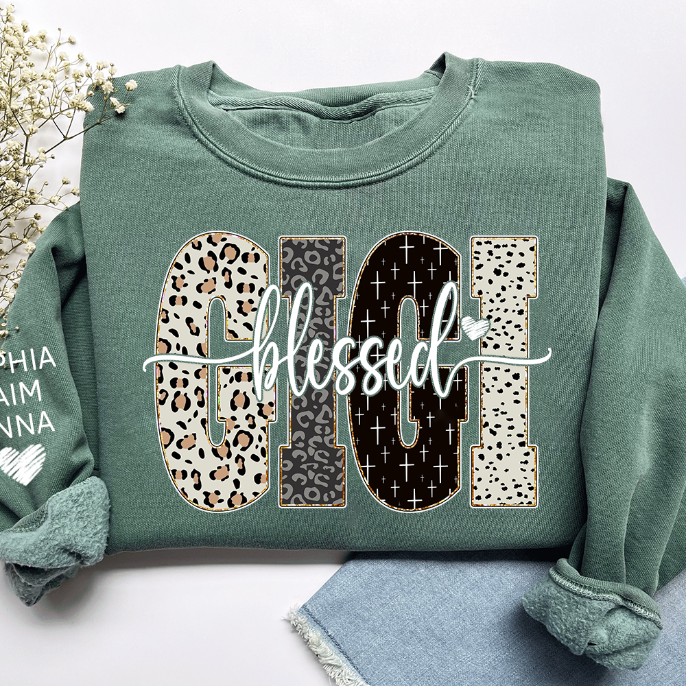 Personalized Blessed Gigi Leopard Sweatshirt – Custom Bible Style Design, Unique Gift for Grandma and Her Grandkids