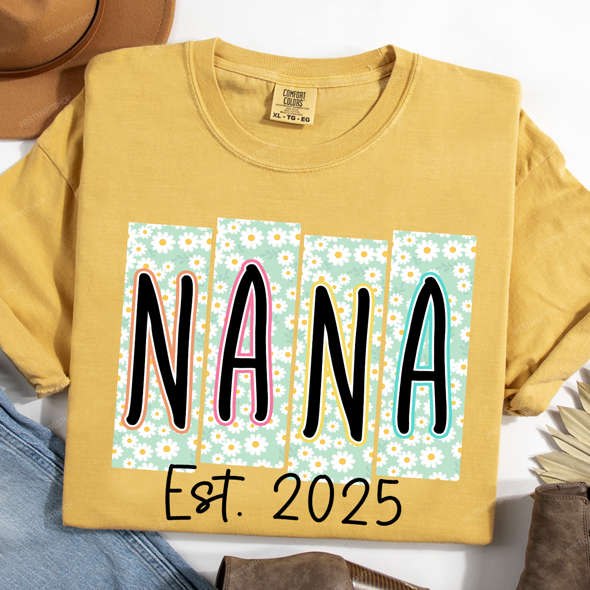 Personalized NANA EST. 2025 Sweatshirt – Daisy Flower Design Grandma Shirt