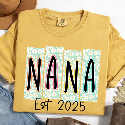 Personalized NANA EST. 2025 Sweatshirt – Daisy Flower Design Grandma Shirt