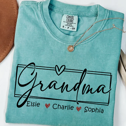 Personalized Grandma Shirt – Custom Family Name T-Shirt with Grandkids' Names – Gift for Grandma, Nana, Mom – Mother's Day, Birthday Gift