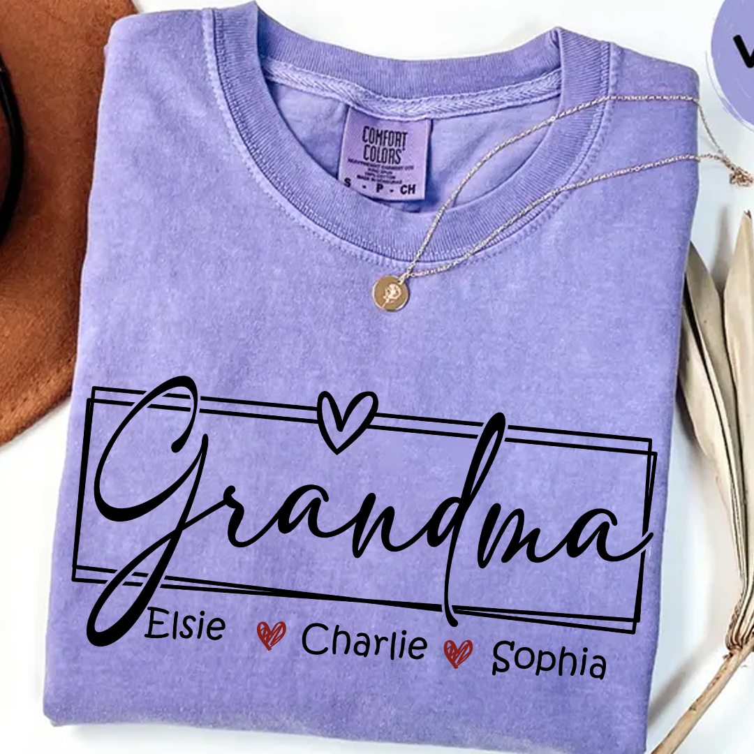 Personalized Grandma Shirt – Custom Family Name T-Shirt with Grandkids' Names – Gift for Grandma, Nana, Mom – Mother's Day, Birthday Gift