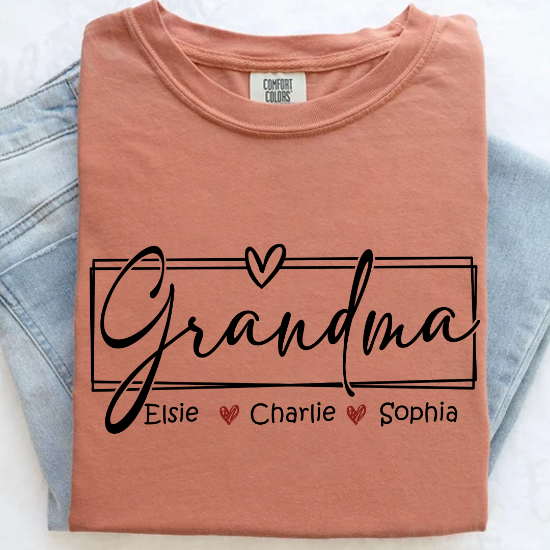 Personalized Grandma Shirt – Custom Family Name T-Shirt with Grandkids' Names – Gift for Grandma, Nana, Mom – Mother's Day, Birthday Gift