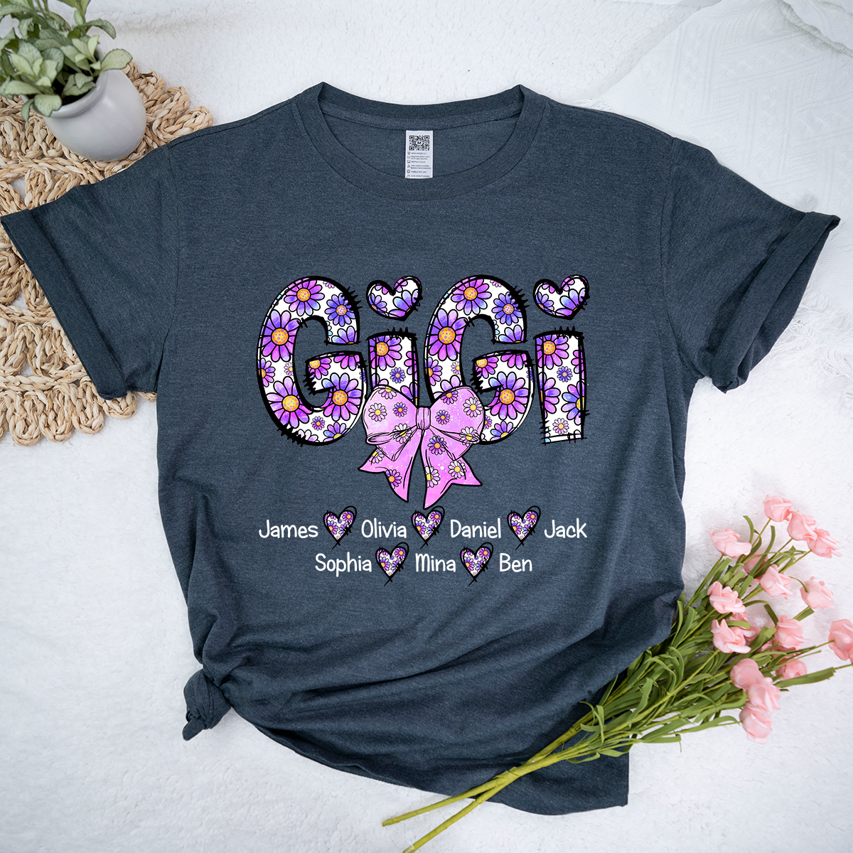 Personalized Gigi Purple Daisy Color With Grandkids Mother's Day TH T-Shirt