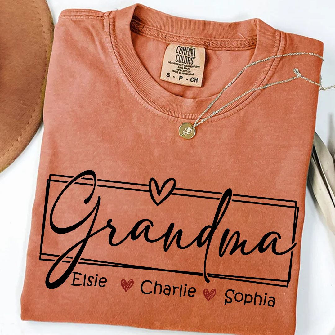 Personalized Grandma Shirt – Custom Family Name T-Shirt with Grandkids' Names – Gift for Grandma, Nana, Mom – Mother's Day, Birthday Gift