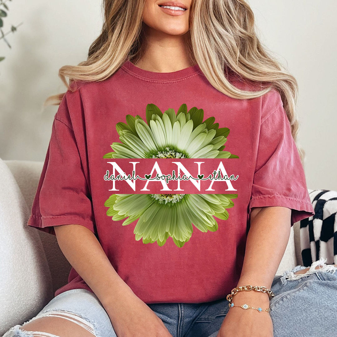 Custom Nana Shirt with Large Green Flower – Personalized Grandma Gift Featuring Grandkids Names