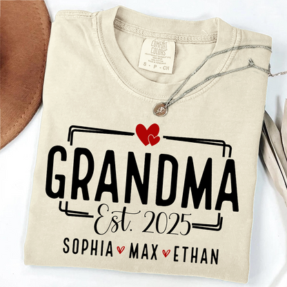 Comfort Colors® Personalized with Heart, Grandma And Kids