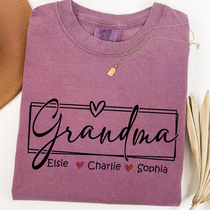 Personalized Grandma Shirt – Custom Family Name T-Shirt with Grandkids' Names – Gift for Grandma, Nana, Mom – Mother's Day, Birthday Gift