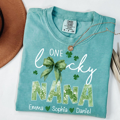 Comfort Colors®'s A Lucky Grandma Design for St. Patrick's Day, Customizable gift for Grandma and Grandchildren